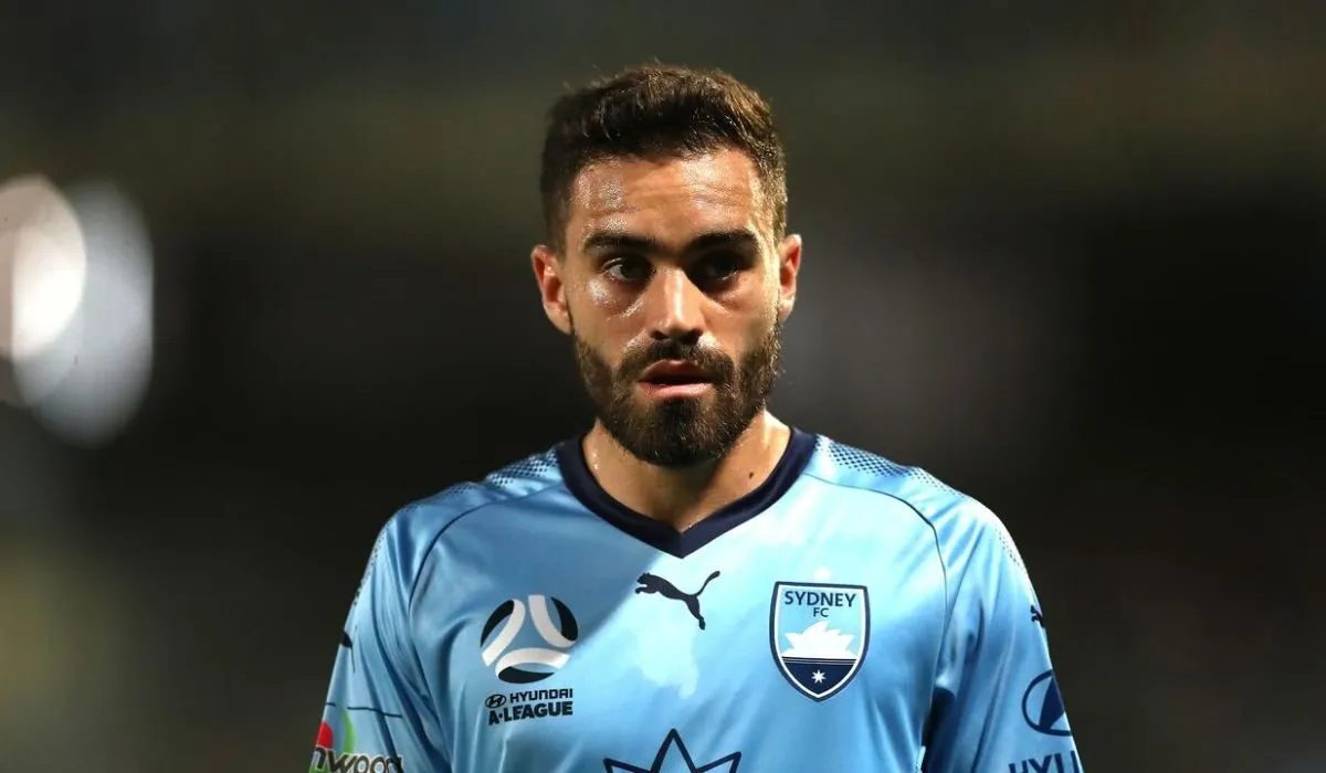 cau-thu-so-17-cua-sydney-fc-la-ai-0