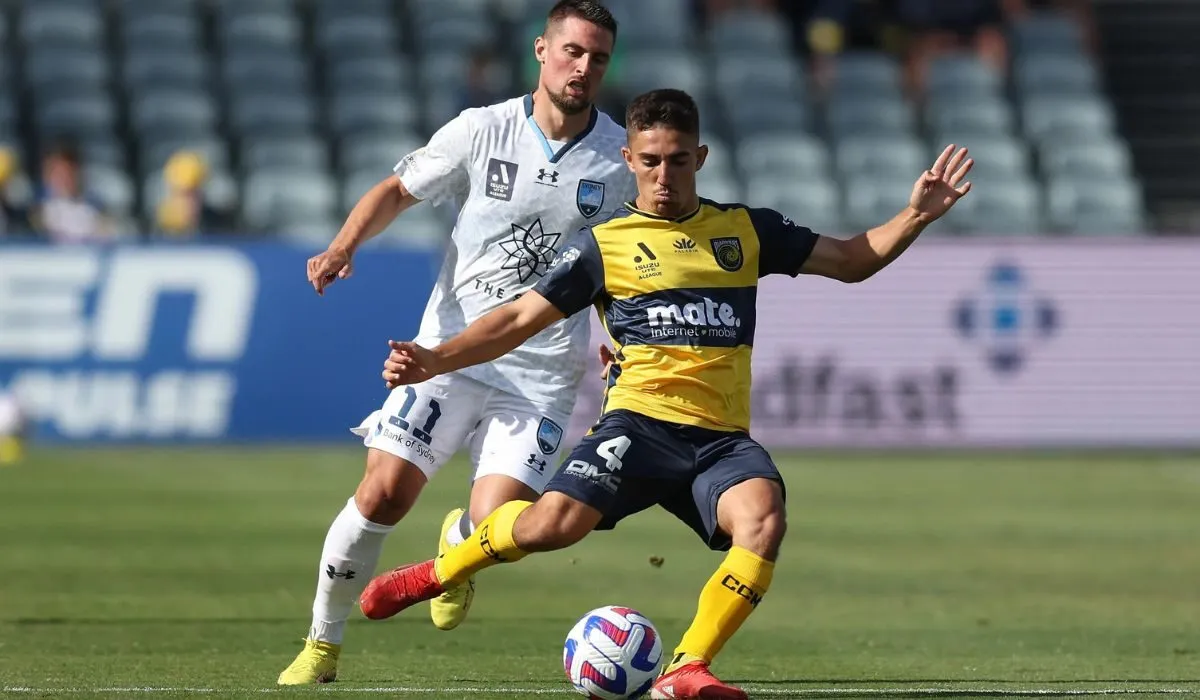 doi-hinh-sydney-fc-gap-central-coast-mariners-0